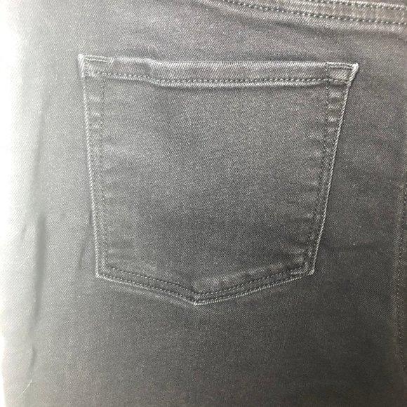 LOFT Outlet - High Rise Wide Leg Capri, Black - Picture 4 of 10